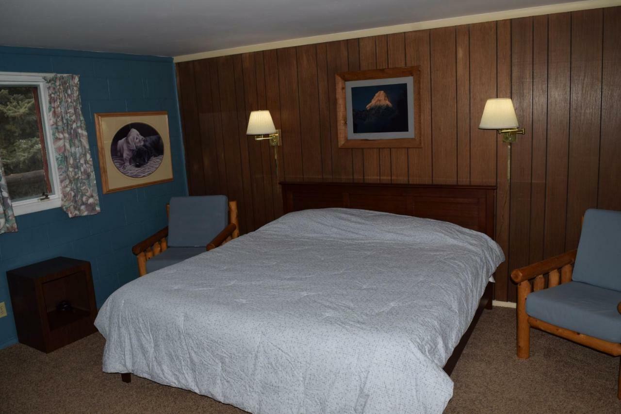 Redwood Cabins Hotel Stanley Ngoại thất bức ảnh