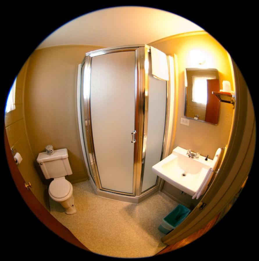 Redwood Cabins Hotel Stanley Ngoại thất bức ảnh